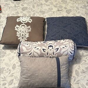 Elegant Blue and Cream Decorative Pillow Set